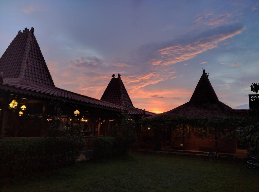 Joglo Ayem Tentrem Prambanan Exteriör bild