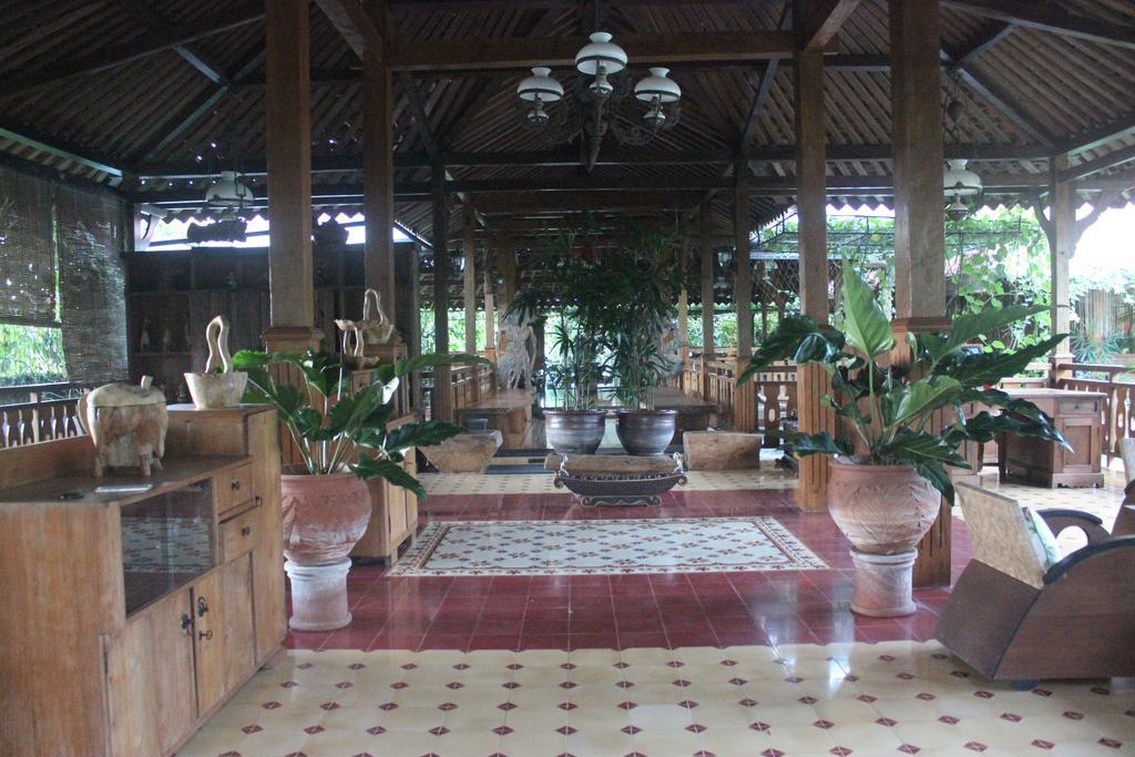 Joglo Ayem Tentrem Prambanan Exteriör bild