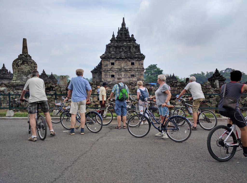 Joglo Ayem Tentrem Prambanan Exteriör bild