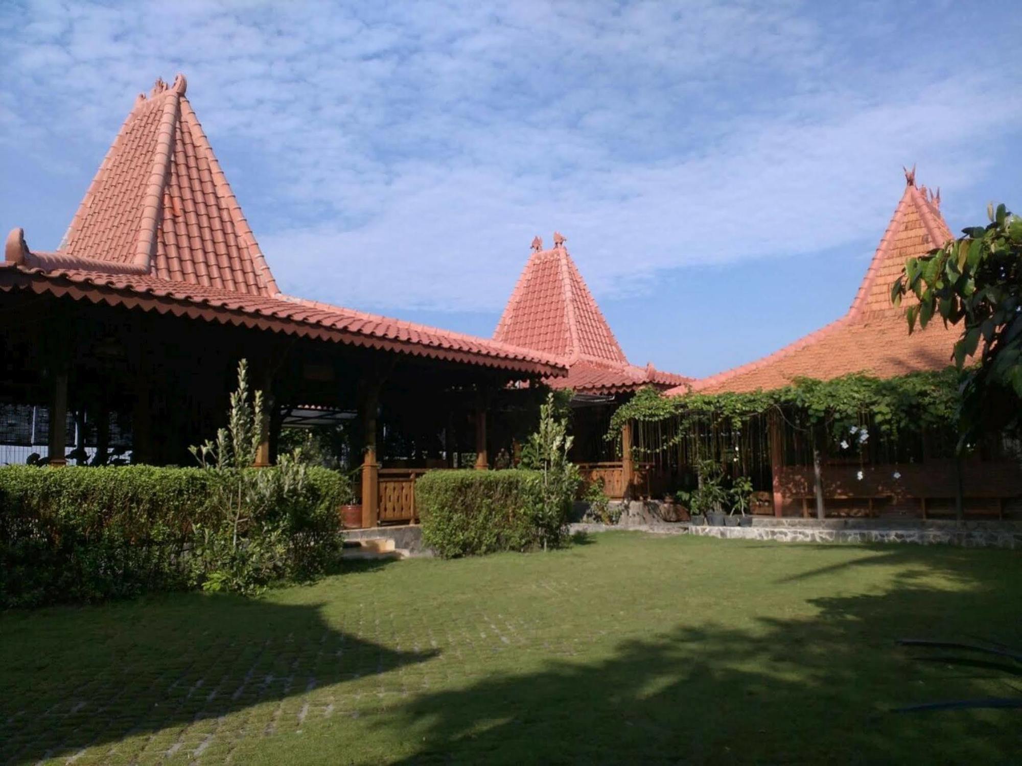 Joglo Ayem Tentrem Prambanan Exteriör bild